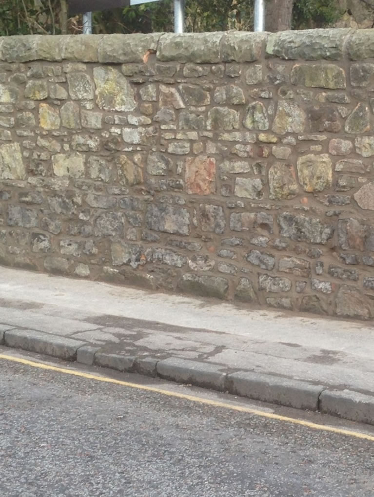 Bridge of Allan Stone - A domestic rubble boundary wall approximately 2 meters high in Edinburgh Bridge of Allan Stone - Testimonials
